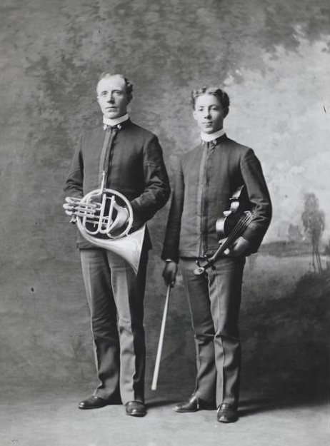 PENNELL Joseph Judd - Portrait of Two Soldiers, James and Hughes Holding French Horn and Violin