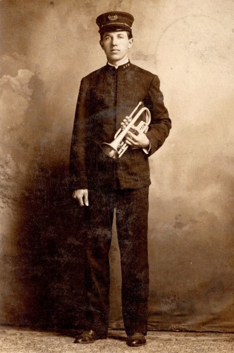 ANONYMOUS - Unidentified trompet player