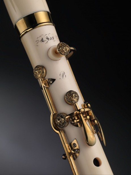 SAX Charles-Joseph - Ivory and gold clarinet in Bb (detail)