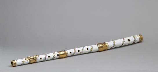 ANONYMOUS - Porcelain transverse Flute in D-flat by unidentified german maker 