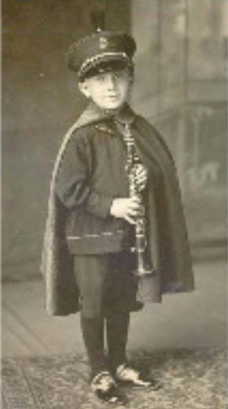 ANONYMOUS - Kid with clarinet