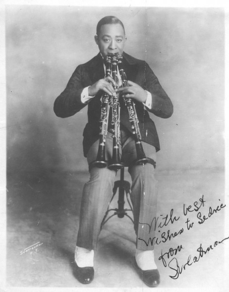ANONYMOUS - Wilbur Sweatman (1882-1961) playing three clarinets