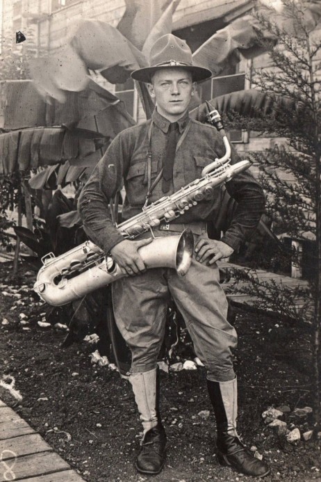 ANONYMOUS - American soldier with baritone saxophone 