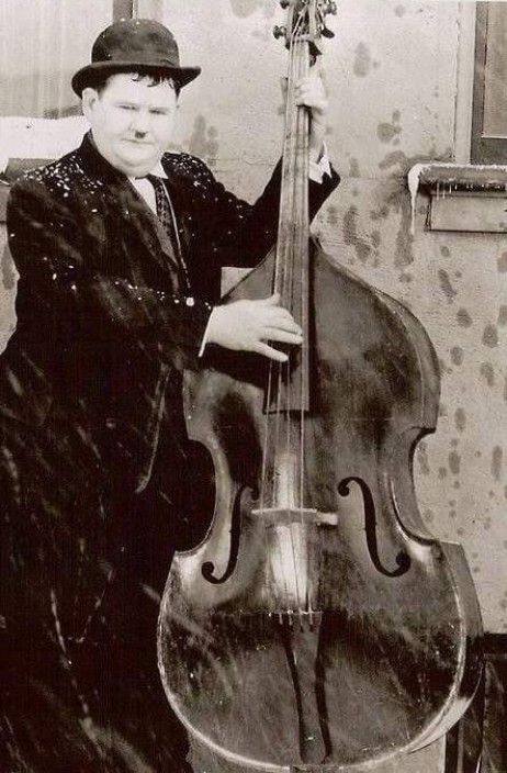 ANONYMOUS - Oliver Hardy playing Double bass